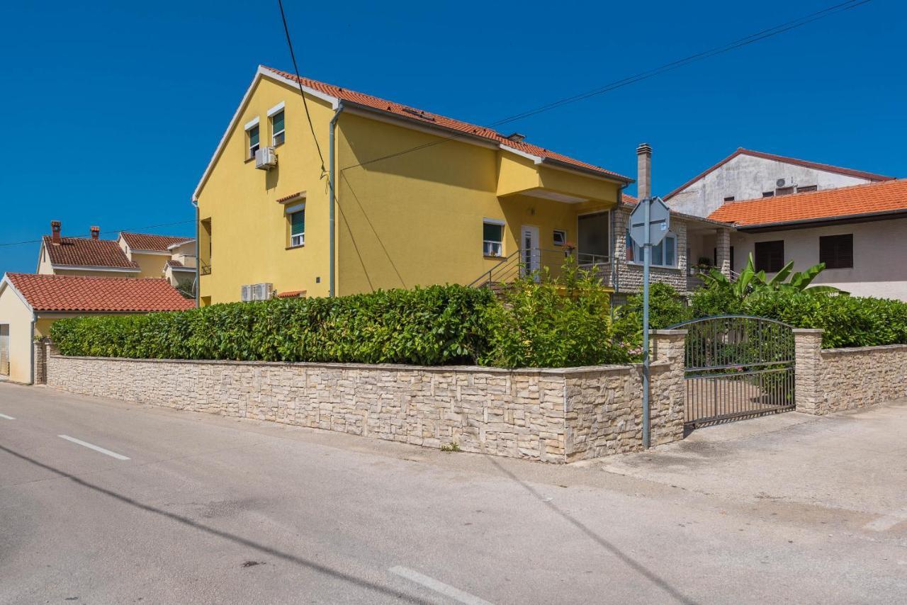 Dali Apartman Zára Kültér fotó